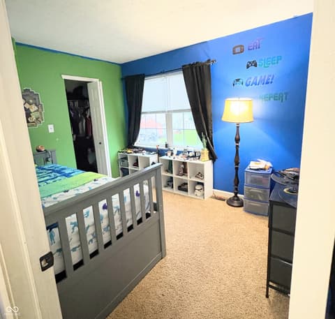 Walk In Closets — 6922 Devinney Lane, Indianapolis, IN