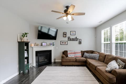 Photo of 8408 Welder Place, Indianapolis, IN