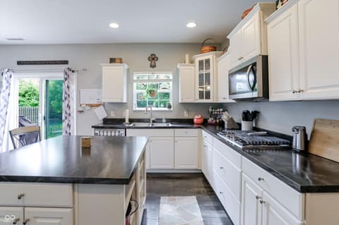 Photo of 8408 Welder Place, Indianapolis, IN