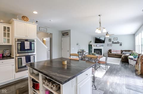 Photo of 8408 Welder Place, Indianapolis, IN