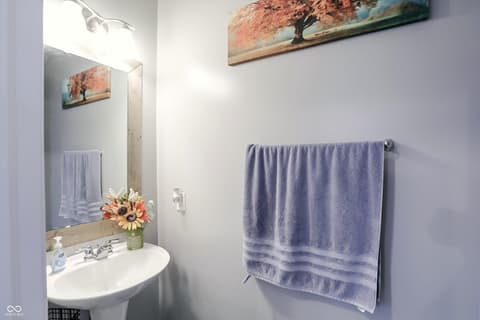Photo of 8408 Welder Place, Indianapolis, IN