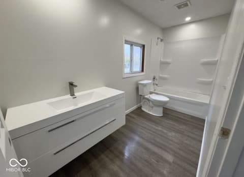 Photo of 1120 Bomar Lane, Greenwood, IN