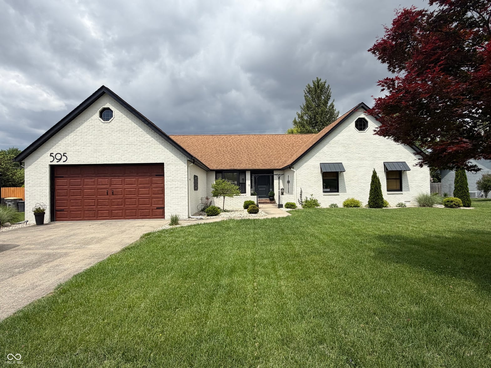 Photo of 595 Lasher Drive, Seymour, IN