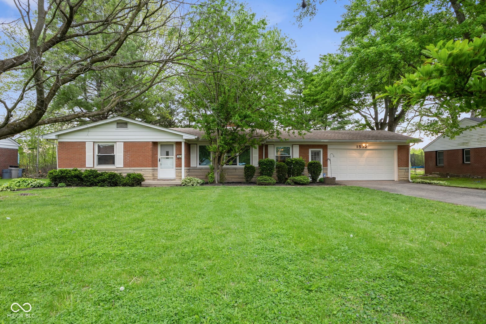 Front exterior at 1532 Weslow Court, Anderson, IN