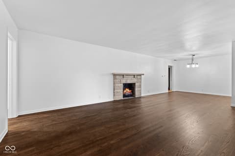 Living room at 1532 Weslow Court, Anderson, IN