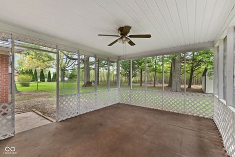 Bonus room at 1532 Weslow Court, Anderson, IN