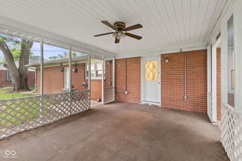Bonus room at 1532 Weslow Court, Anderson, IN