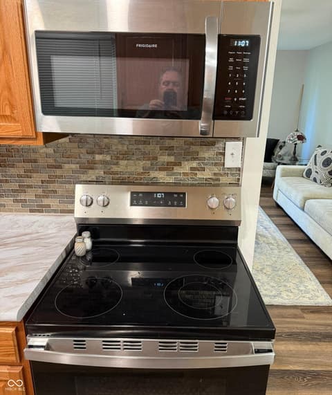 Photo of 480 McCarty Drive, Greenwood, IN