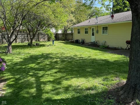 Photo of 480 McCarty Drive, Greenwood, IN