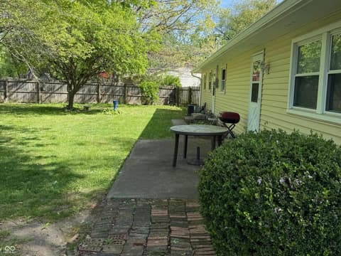 Photo of 480 McCarty Drive, Greenwood, IN