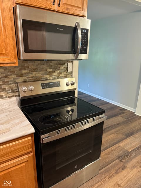 Photo of 480 McCarty Drive, Greenwood, IN