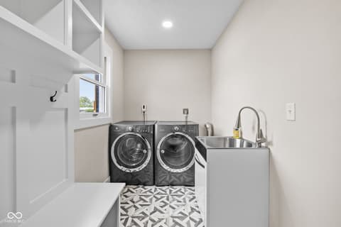 Laundry room at 2004 Terrace Lane, Lebanon, IN