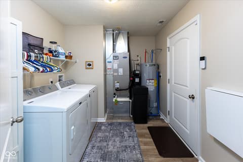 Laundry room at 6524 Emerald Crossing Way, Indianapolis, IN