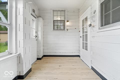 Photo of 844 E Berwyn Street, Indianapolis, IN