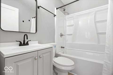 Photo of 844 E Berwyn Street, Indianapolis, IN