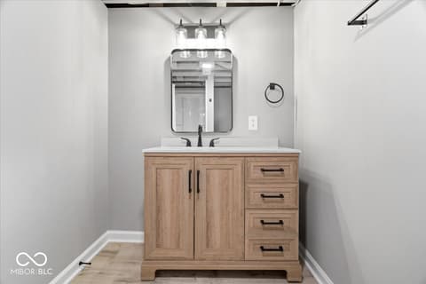 Photo of 844 E Berwyn Street, Indianapolis, IN