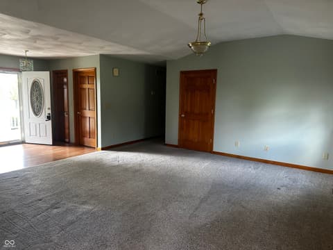 Foyer at 3522 N Old Us Highway 421, Greensburg, IN
