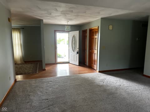Foyer at 3522 N Old Us Highway 421, Greensburg, IN