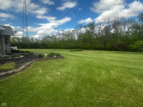 Yard at 3522 N Old Us Highway 421, Greensburg, IN