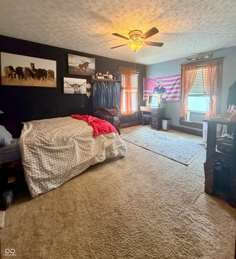 Living room at 333 W 7th Street, Rushville, IN