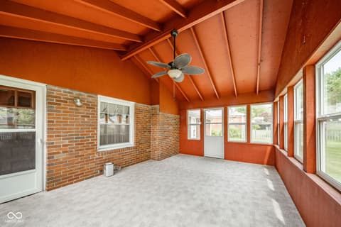 Bonus room at 224 Edgewood Drive, Anderson, IN