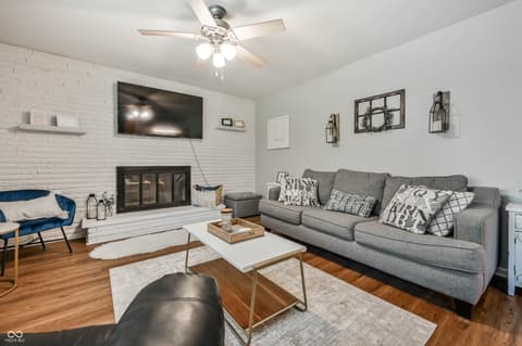 Family room at 1231 N Harbison Avenue, Indianapolis, IN