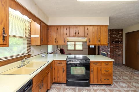 Photo of 1818 Lawrence Avenue, Indianapolis, IN