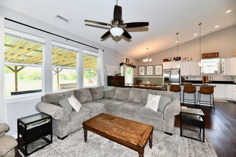 Photo of 3750 E Waterford Court, Cloverdale, IN
