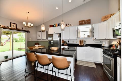 Photo of 3750 E Waterford Court, Cloverdale, IN
