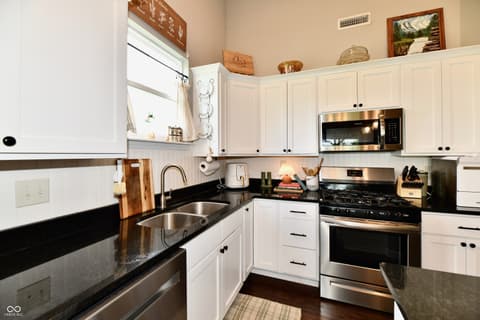 Photo of 3750 E Waterford Court, Cloverdale, IN