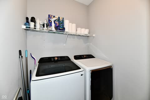 Photo of 3750 E Waterford Court, Cloverdale, IN