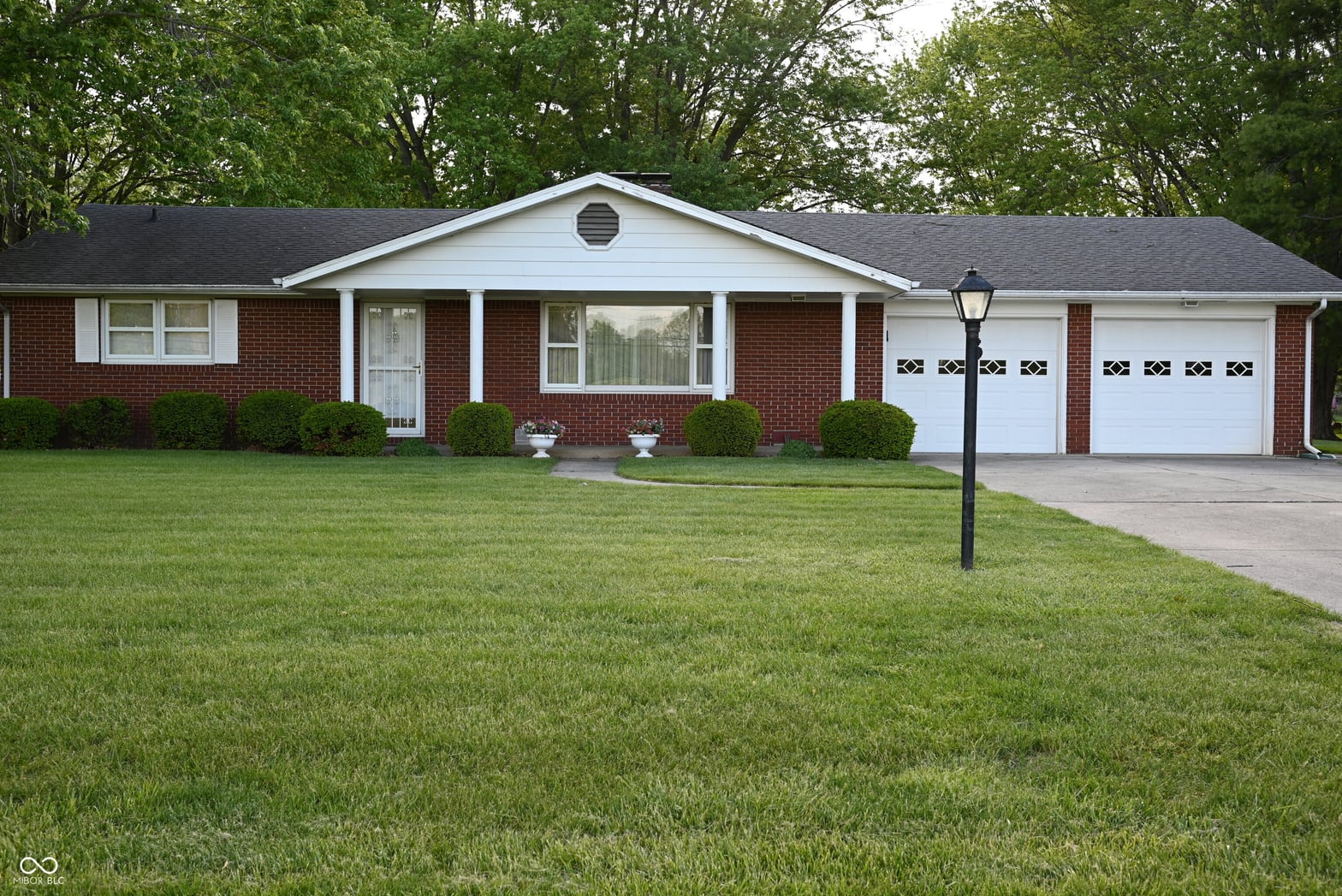 Front exterior at 5939 N Heritage Lane, Alexandria, IN