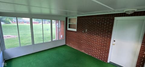 Bonus room at 5939 N Heritage Lane, Alexandria, IN