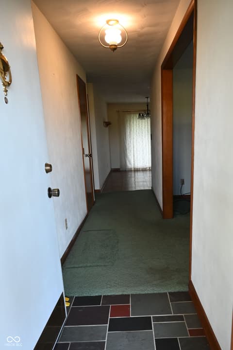 Hallway at 5939 N Heritage Lane, Alexandria, IN