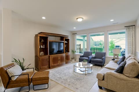 Photo of 592 W Michigan Street, Fishers, IN