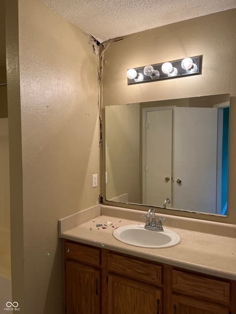 Bathroom at 19277 Fox Chase Drive, Noblesville, IN