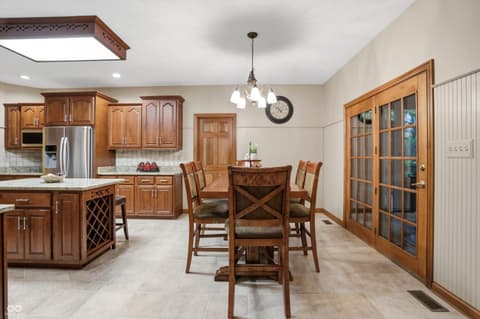 Photo of 4302 W Woodbridge Lane, New Palestine, IN