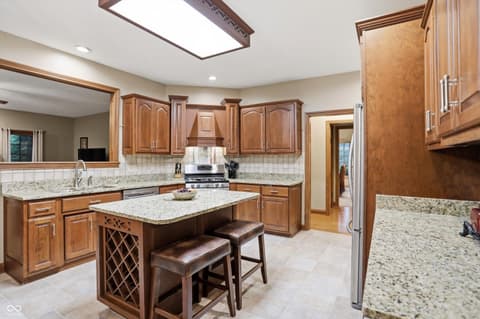 Photo of 4302 W Woodbridge Lane, New Palestine, IN