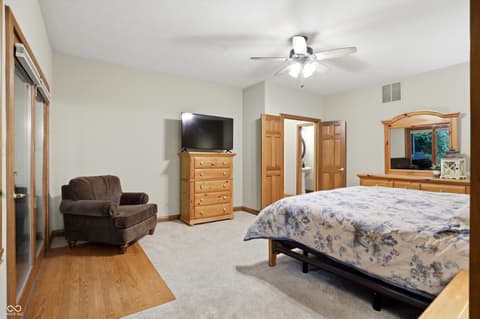 Photo of 4302 W Woodbridge Lane, New Palestine, IN