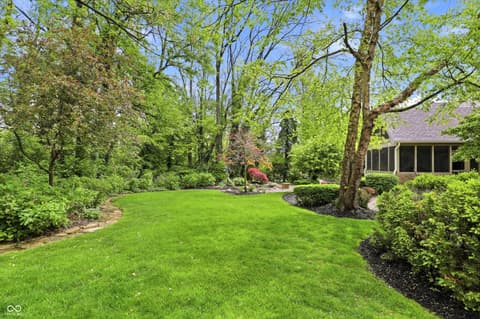Photo of 4302 W Woodbridge Lane, New Palestine, IN