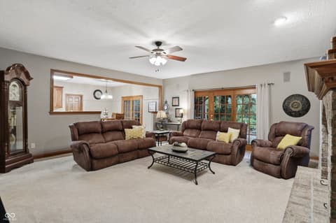 Photo of 4302 W Woodbridge Lane, New Palestine, IN