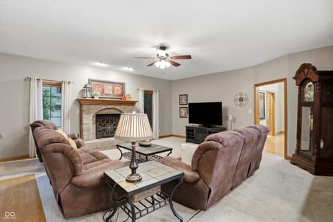 Photo of 4302 W Woodbridge Lane, New Palestine, IN