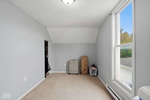 Bonus room at 1202 N Canal Street, Alexandria, IN