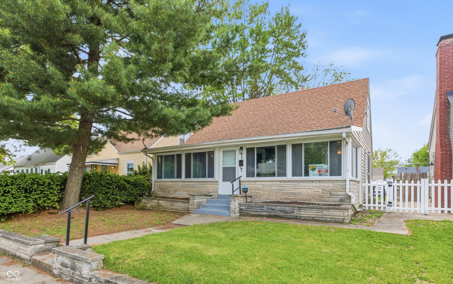 Front exterior at 226 S 6th Avenue, Beech Grove, IN