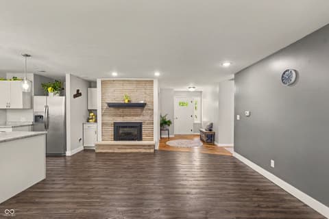 Living room at 115 Elm Drive, Covington, IN