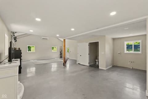 Garage at 115 Elm Drive, Covington, IN