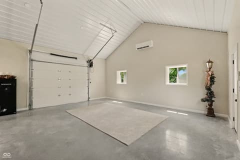 Garage at 115 Elm Drive, Covington, IN