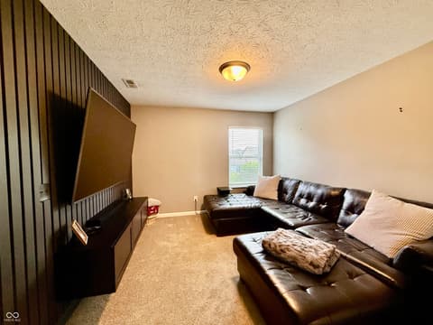 Loft — 2673 Night Hawk Road, Greenwood, IN
