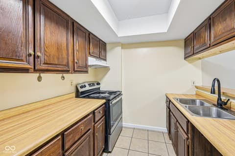 Photo of 3724 Tudor Park Drive, Indianapolis, IN
