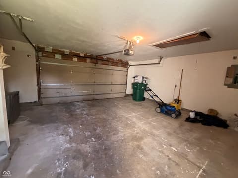 Garage at 7656 Camberwood Drive, Indianapolis, IN